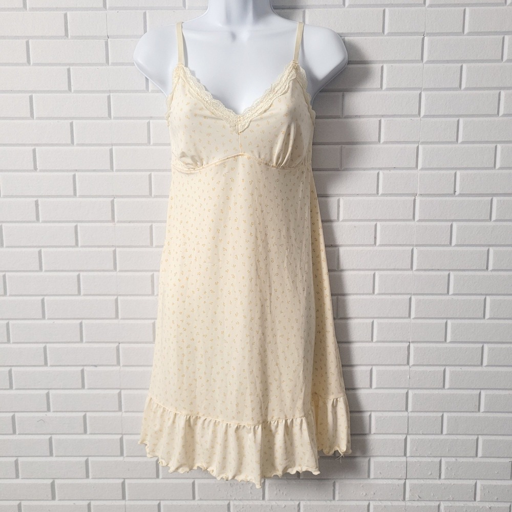 Laura Ashley Nightgown L Yellow Rosebud Floral Lace Cottagecore Chemise